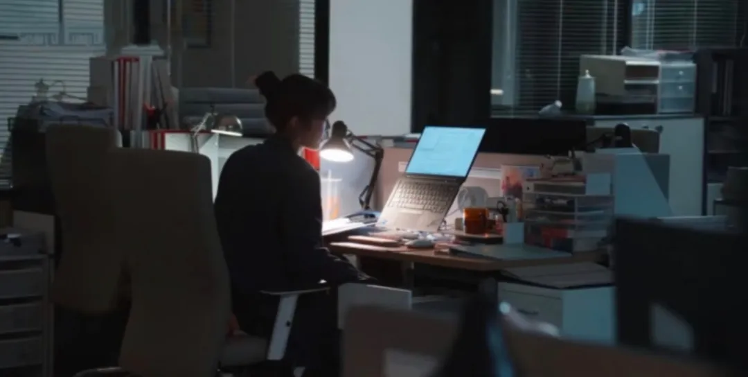 开100个“免打扰”的打工人,等不来退群自由