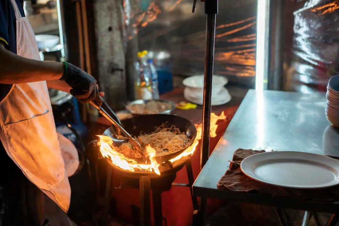 全北京都在追的广东路边摊,凭啥凌晨排队三小时